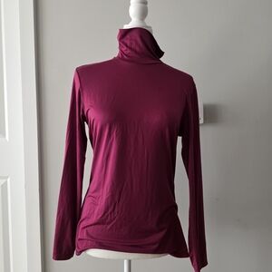 Uniqlo Heattech Magenta Pink Thin Layering Turtleneck
